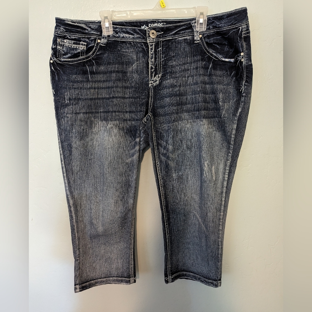 Cute cropped women's bling jeans
